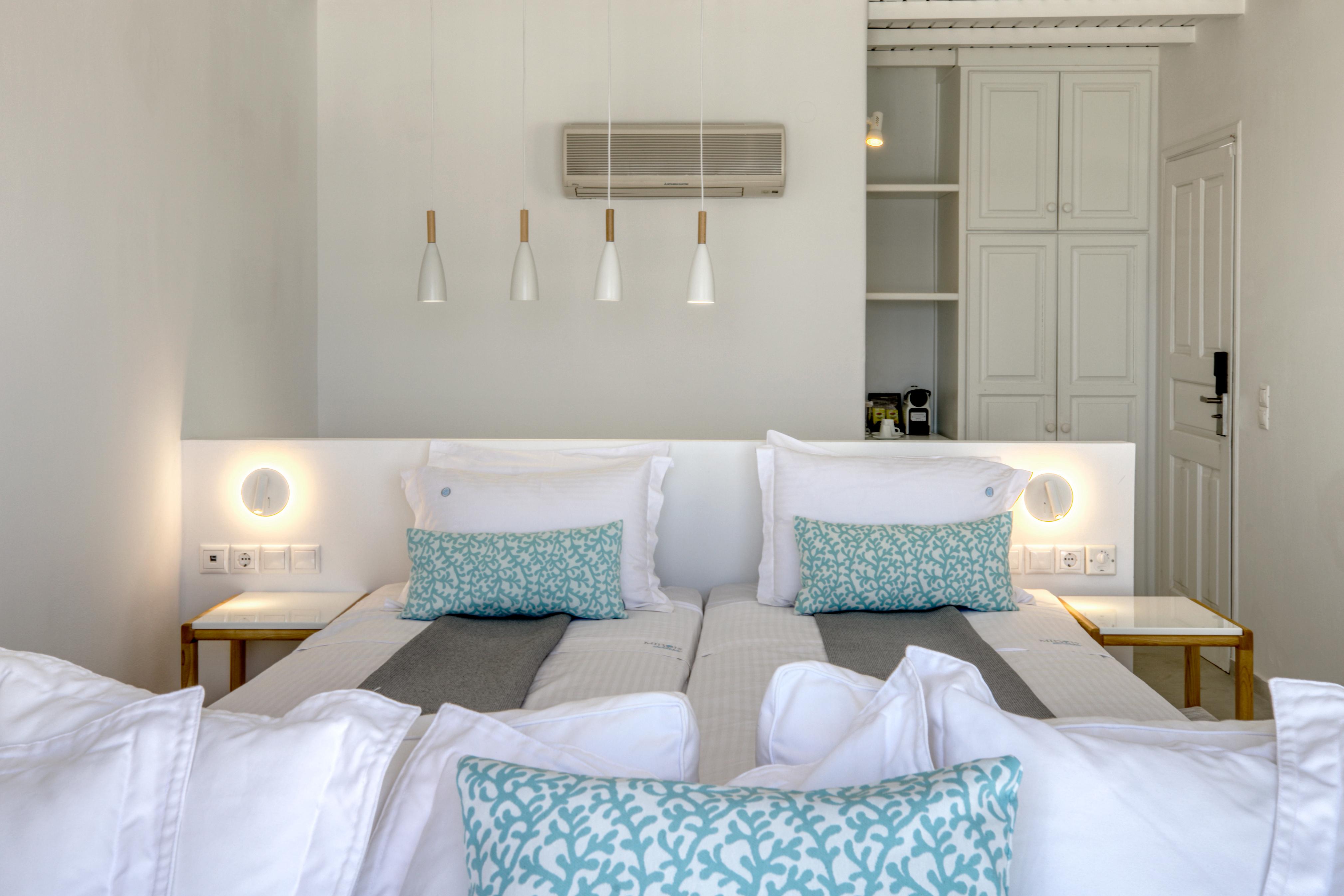 Andronis Minois Hotel Parasporos ภายนอก รูปภาพ