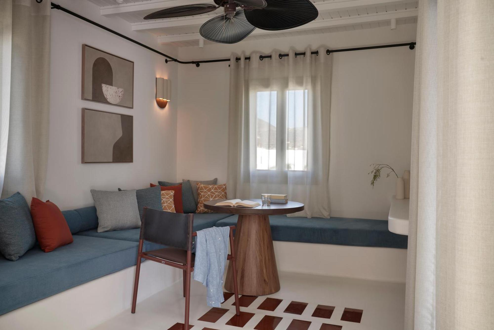 Andronis Minois Hotel Parasporos ภายนอก รูปภาพ